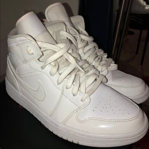 WORN ONCE women’s nike air force high top sneakers
